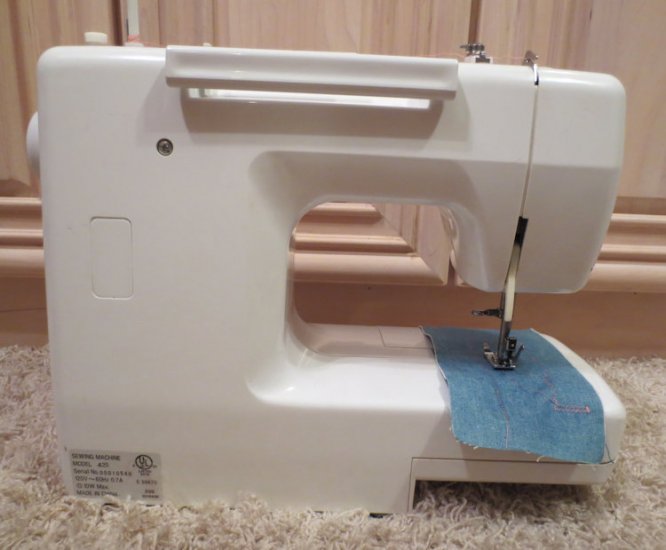 (image for) Euro-Pro 420 Sewing Machine, Pre-Owned - Click Image to Close